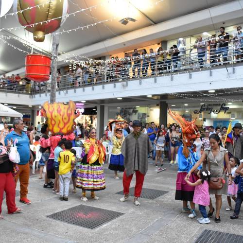 Sorteo Moto BMW y Carnaval de Blancos y Negros